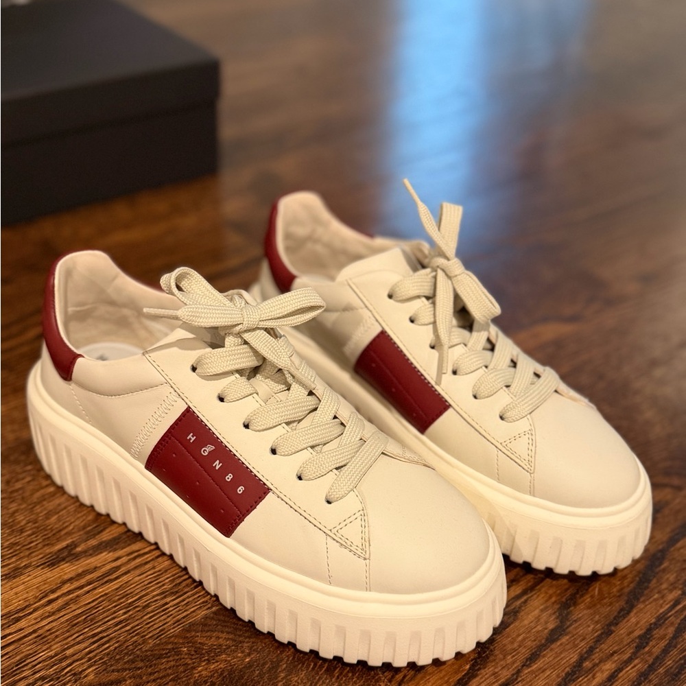 Hogan Cream Sneakers with Burgundy Panels - Picture 2 of 4